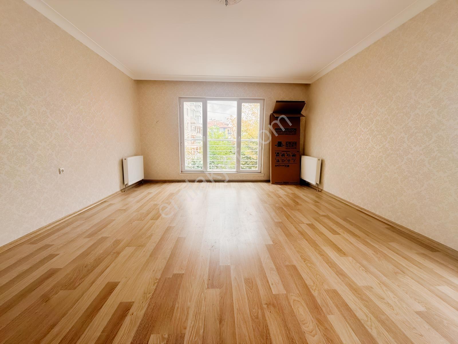 Keçiörende 3+1 Genişkulanişlı Köşe Başi Cadde Yanı İskanlı Daire — fotoğraf 10