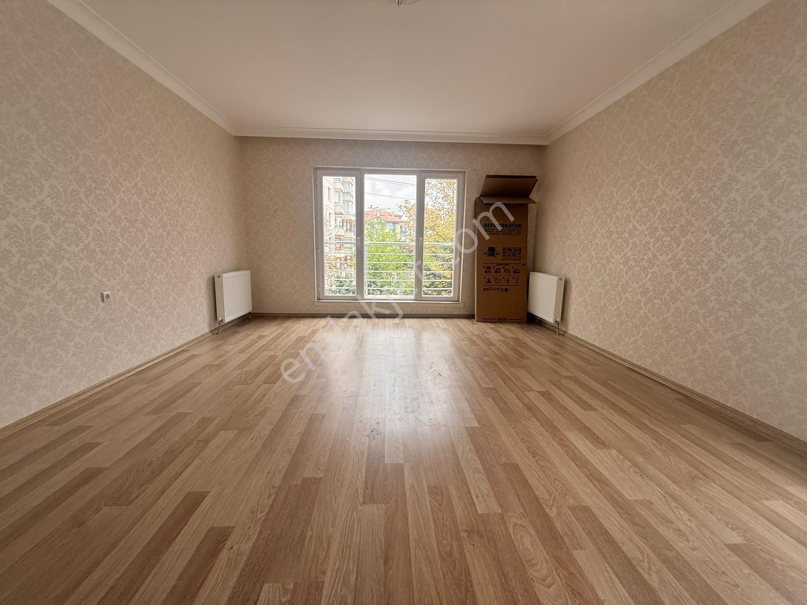 Keçiörende 3+1 Genişkulanişlı Köşe Başi Cadde Yanı İskanlı Daire — fotoğraf 11