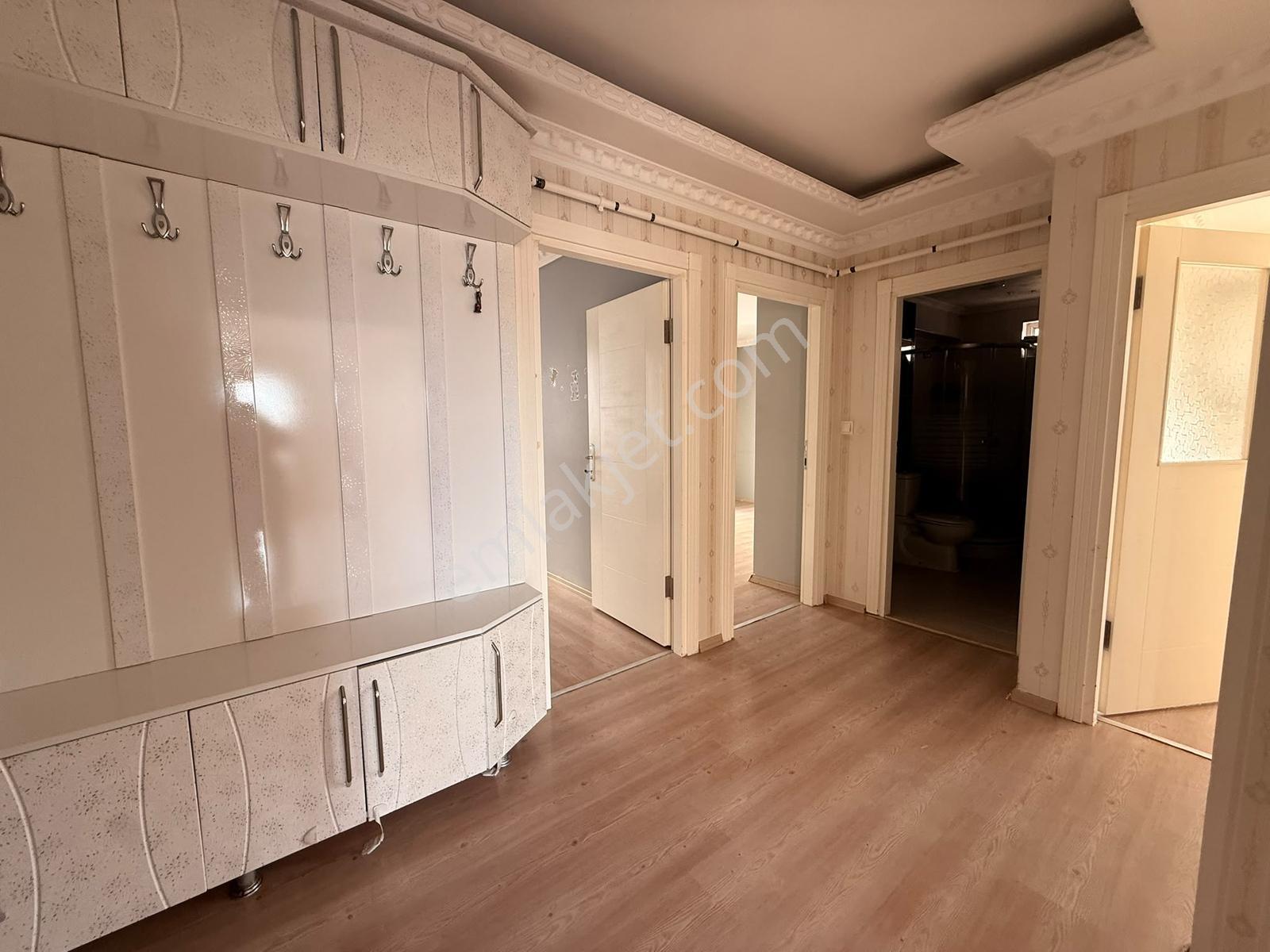 Keçiörende 3+1 Genişkulanişlı Köşe Başi Cadde Yanı İskanlı Daire — fotoğraf 12