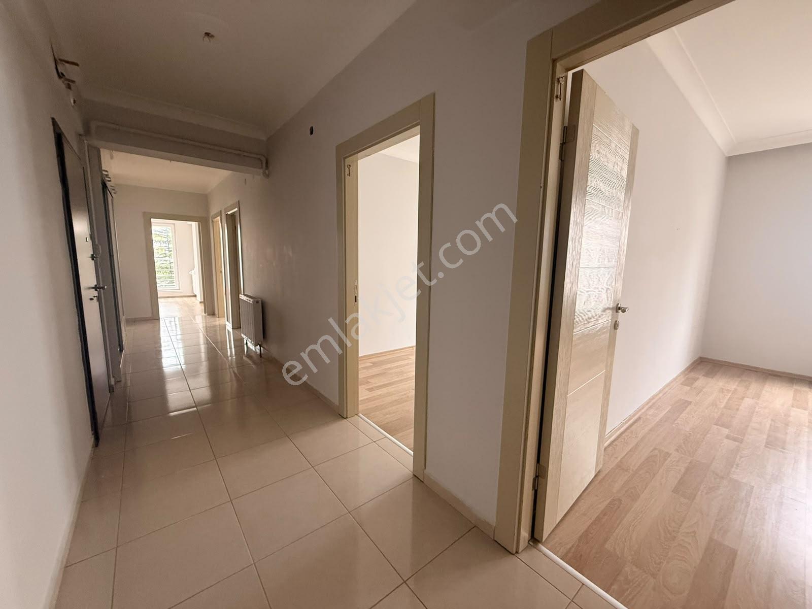 Keçiörende 3+1 Genişkulanişlı Köşe Başi Cadde Yanı İskanlı Daire — fotoğraf 22