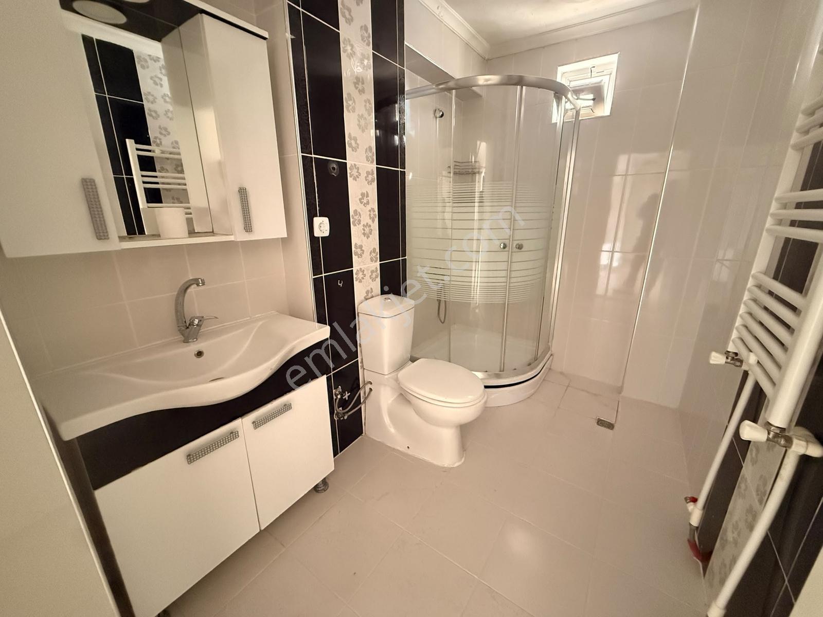 Keçiörende 3+1 Genişkulanişlı Köşe Başi Cadde Yanı İskanlı Daire — fotoğraf 33