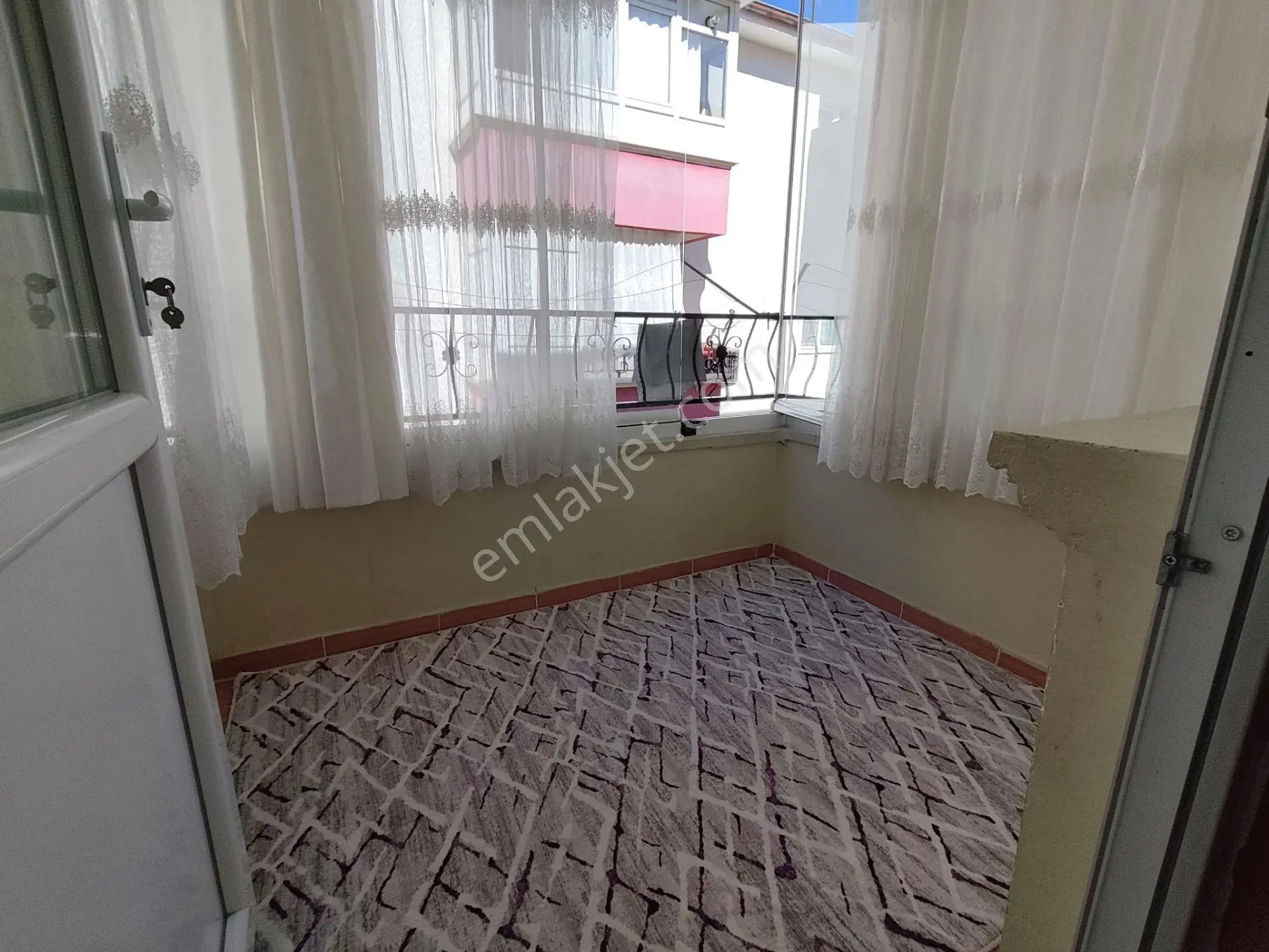 Yılmaz Gayrimenkulden Az Pazarlık Payı Var Masrafsız 3+1 Öncephe Ara Kat Satılık Daire Pazarlık Var — fotoğraf 10