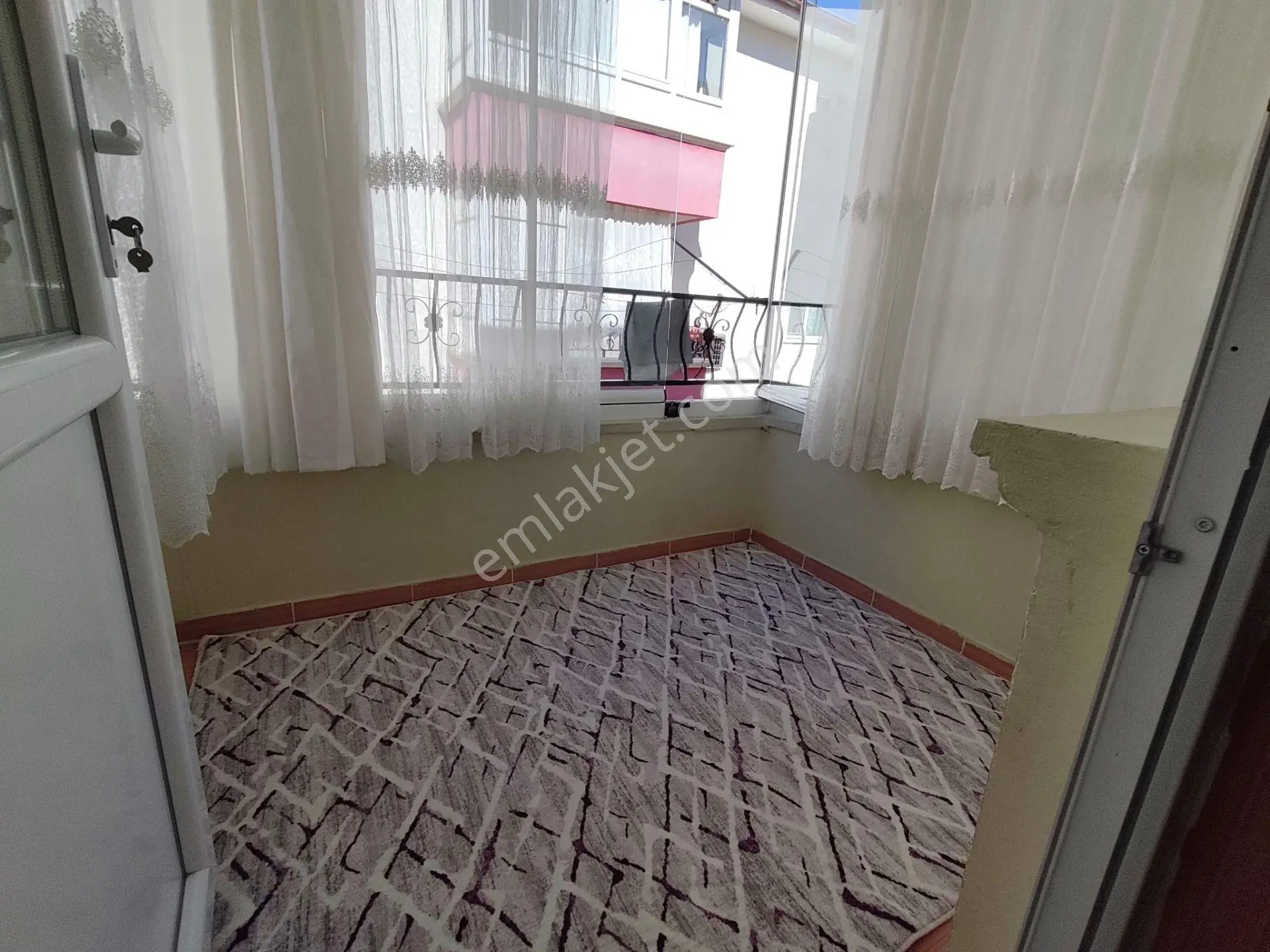 Yılmaz Gayrimenkulden Az Pazarlık Payı Var Masrafsız 3+1 Öncephe Ara Kat Satılık Daire Pazarlık Var — fotoğraf 16