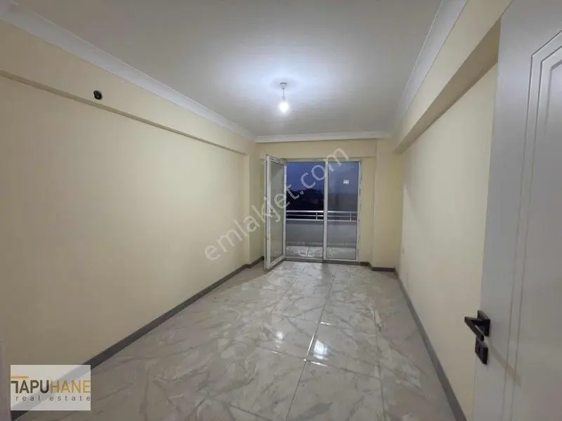 Tapuhane'den Cadde Üstü Satılık 2+1 Daire — fotoğraf 6