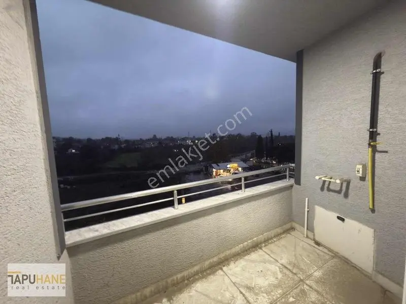 Tapuhane'den Cadde Üstü Satılık 2+1 Daire — fotoğraf 7
