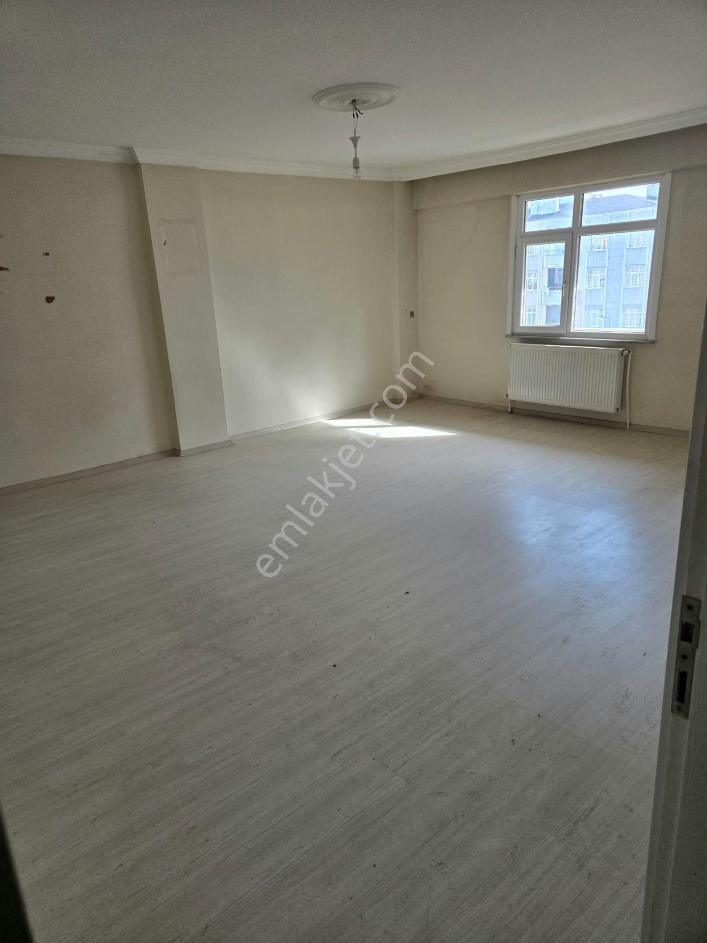 Zeynebiye Caddesinde 3+1 Kelepir Daire 150m2 — fotoğraf 2
