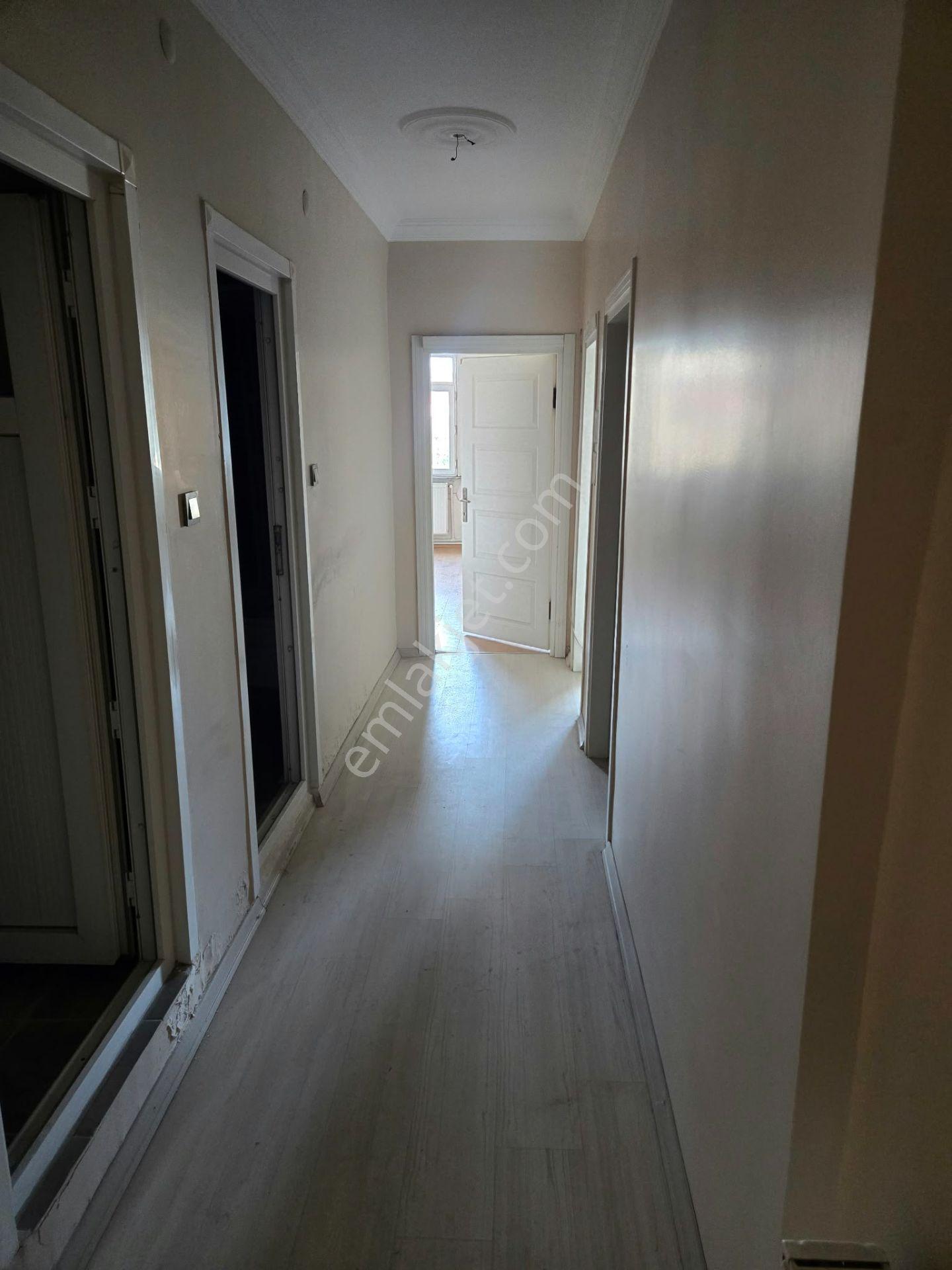 Zeynebiye Caddesinde 3+1 Kelepir Daire 150m2 — fotoğraf 5