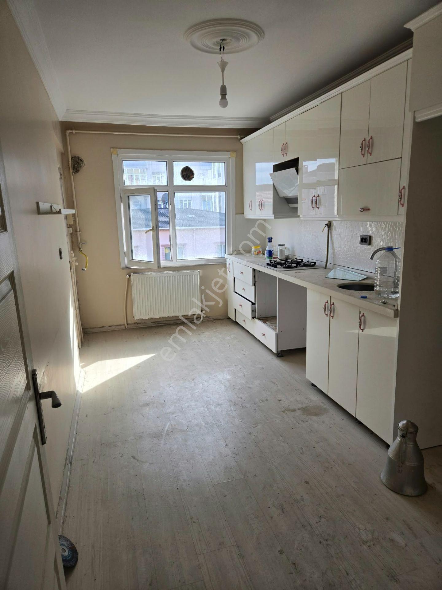 Zeynebiye Caddesinde 3+1 Kelepir Daire 150m2 — fotoğraf 9