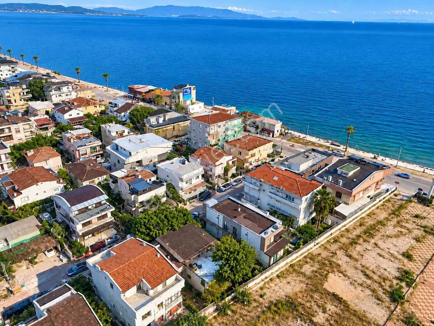İzmir Güzelbahçede Denize 50 Metre Mesafede Villa Ve Arsa — fotoğraf 2