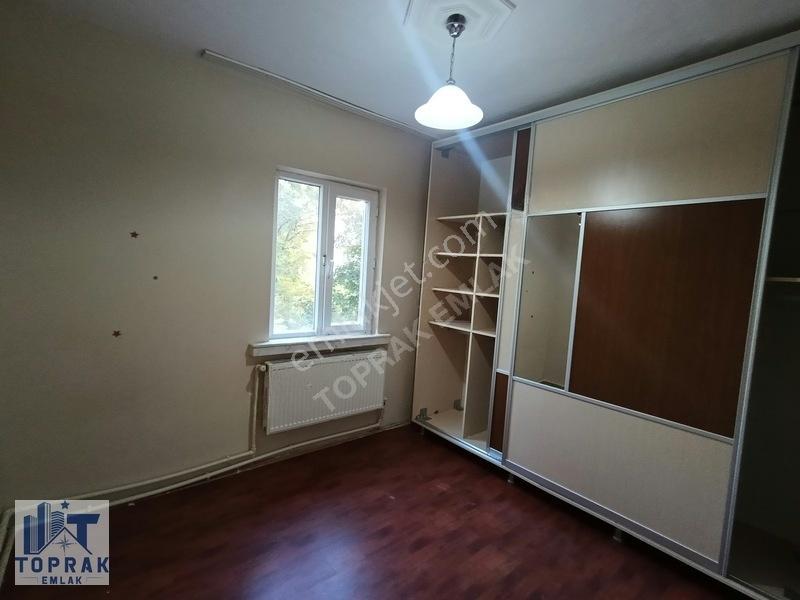 Toprak Emlaktan Çankaya Mah. Göçmen Evlerinde Satılık 2+1 Daire. — fotoğraf 9