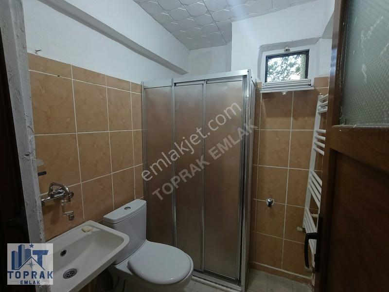Toprak Emlaktan Çankaya Mah. Göçmen Evlerinde Satılık 2+1 Daire. — fotoğraf 10