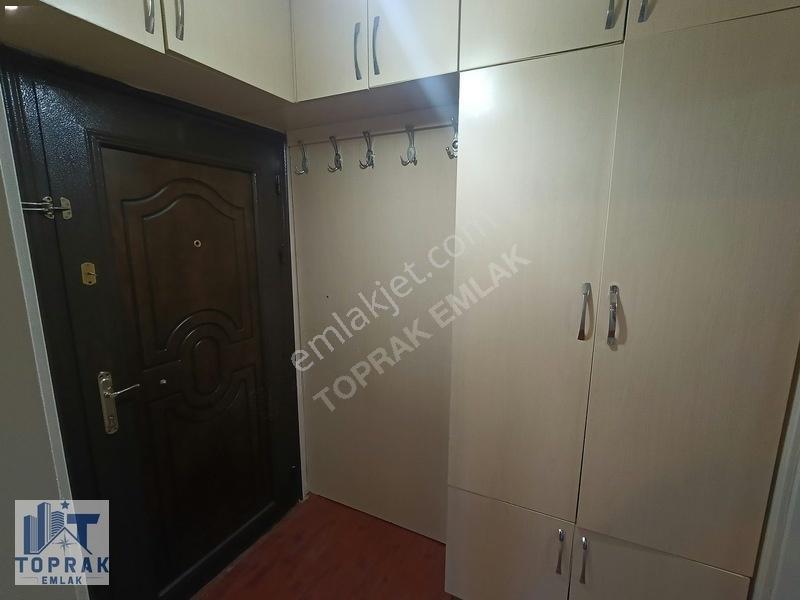 Toprak Emlaktan Çankaya Mah. Göçmen Evlerinde Satılık 2+1 Daire. — fotoğraf 11