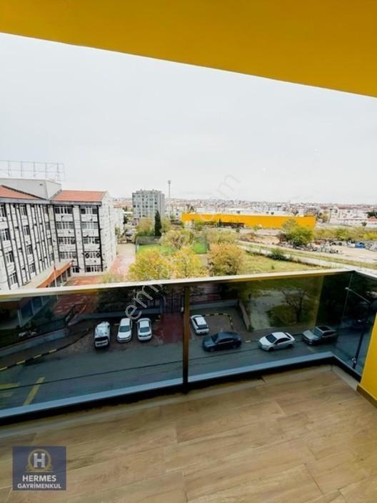 Hızlı Tren Garı Ve Edirne Kolejine Komşu Satılık 1+1 Daire