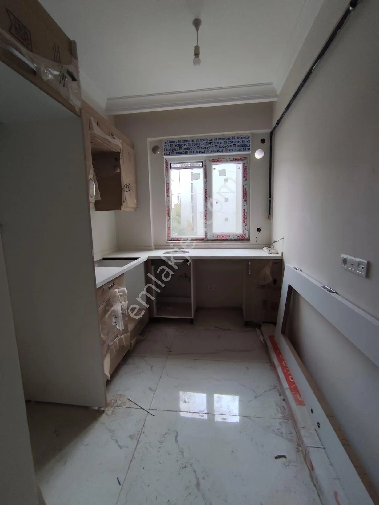 Mertcan'dan Esentepe Mah Merkezi Konum Balkonlu 2+1 Sıfır Daire — fotoğraf 8