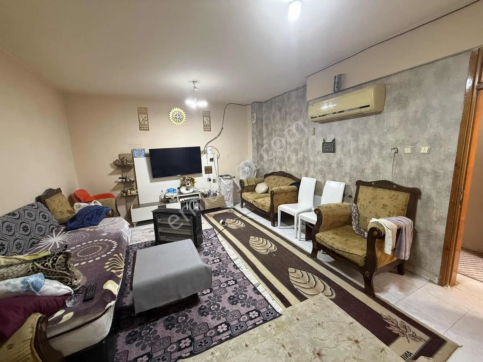 Demir Emlak'tan Sırrın'da Satılık Tapulu 3 Katlı Ev — fotoğraf 4