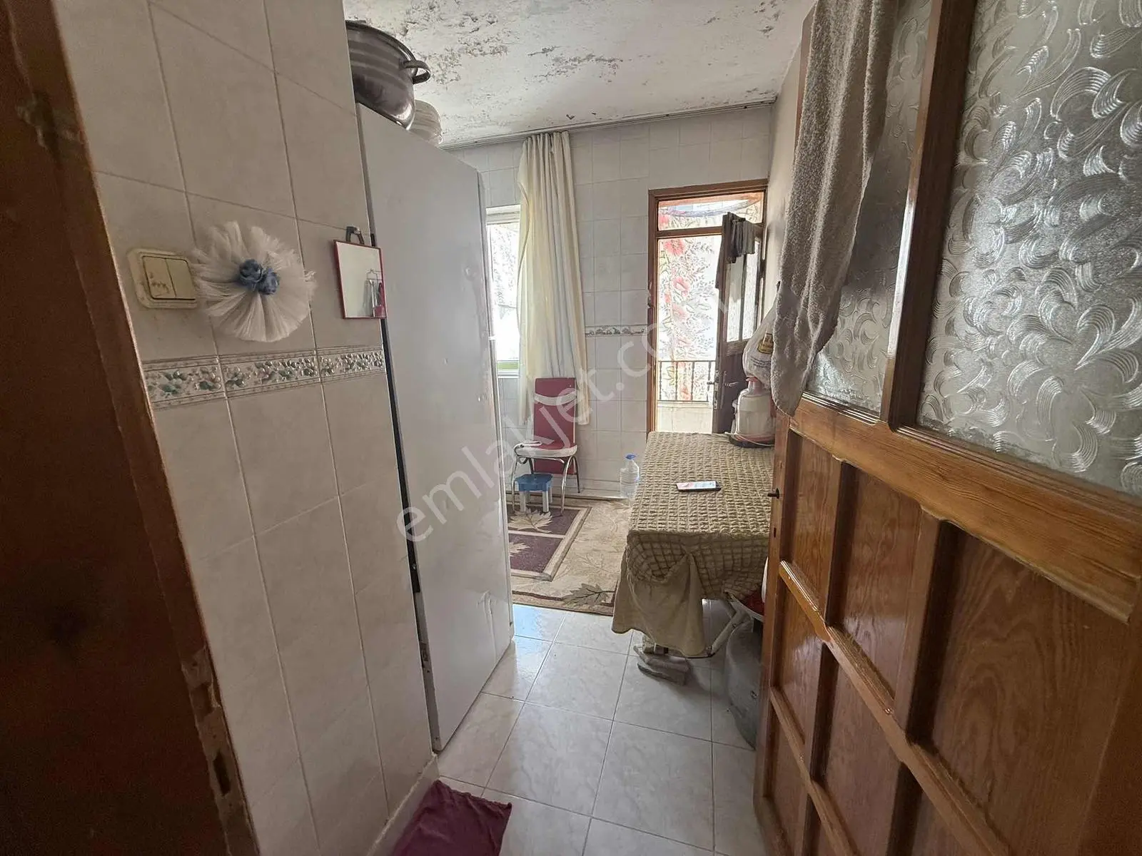 Demir Emlak'tan Sırrın'da Satılık Tapulu 3 Katlı Ev — fotoğraf 8