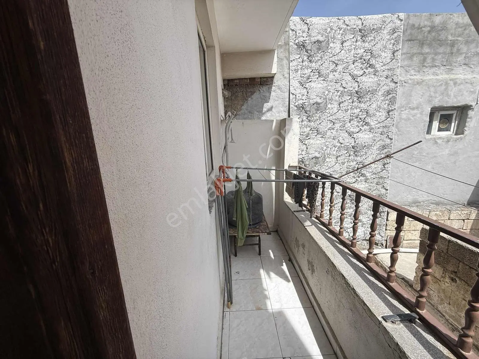 Demir Emlak'tan Sırrın'da Satılık Tapulu 3 Katlı Ev — fotoğraf 10