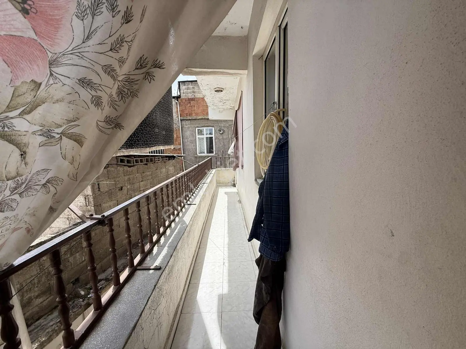 Demir Emlak'tan Sırrın'da Satılık Tapulu 3 Katlı Ev — fotoğraf 11