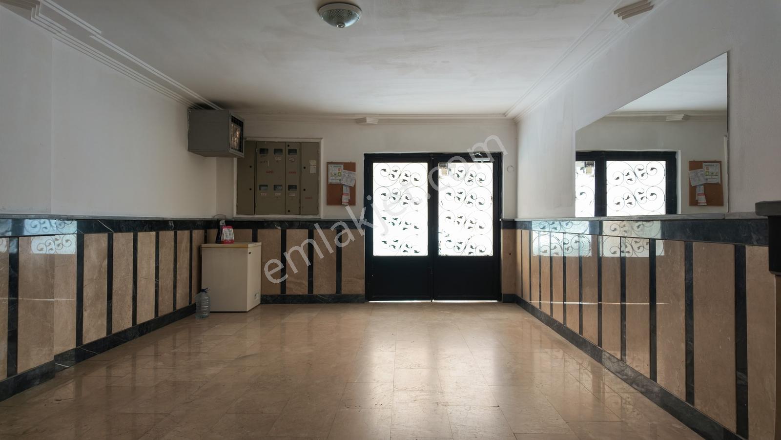 Aydın Hasan Efendi Mh.'de Satılık 4+1 Otoparklı Ara Kat Daire — fotoğraf 5