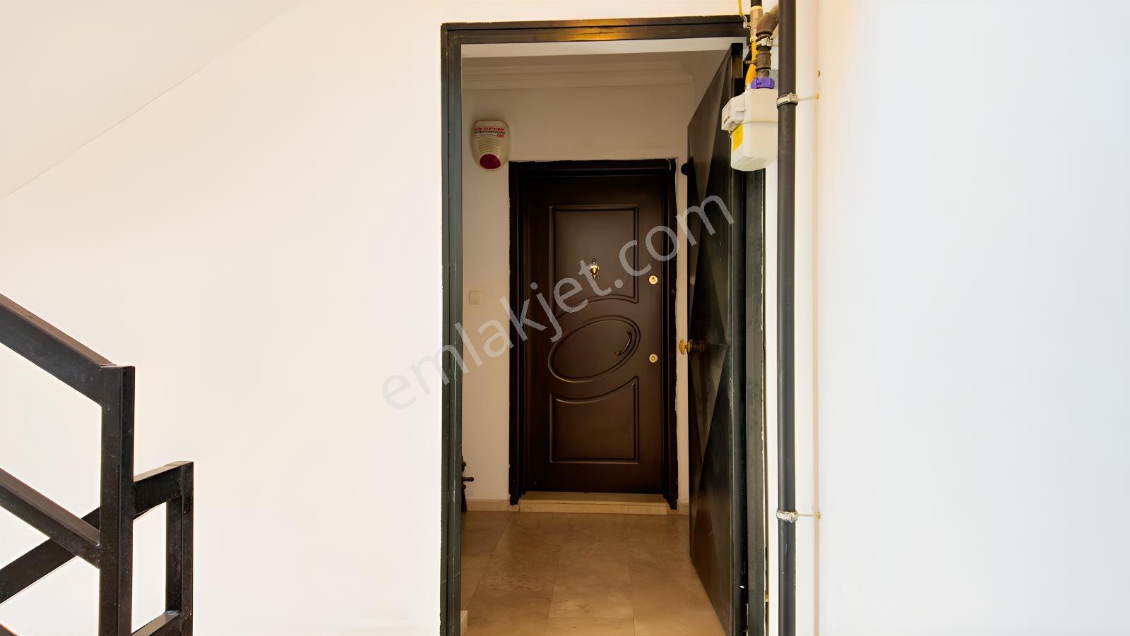 Aydın Hasan Efendi Mh.'de Satılık 4+1 Otoparklı Ara Kat Daire — fotoğraf 6