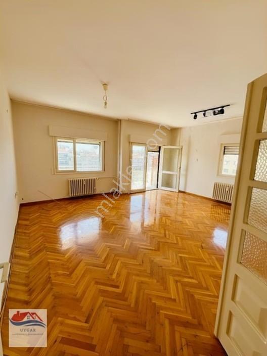 Karşıyaka Yalı Mah.başkent Acil Arkası Sitede Satılık 3+1 Daire