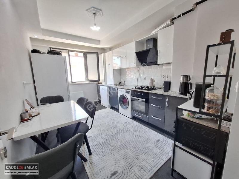 Cadde26 Dan Esenli Caddesinin Dibinde Satılık 2+1 Daire