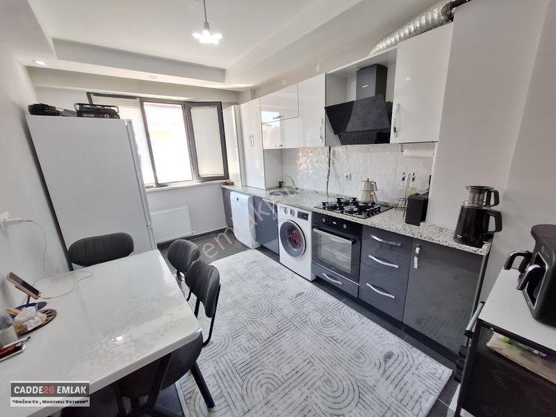 Cadde26 Dan Esenli Caddesinin Dibinde Satılık 2+1 Daire — fotoğraf 2