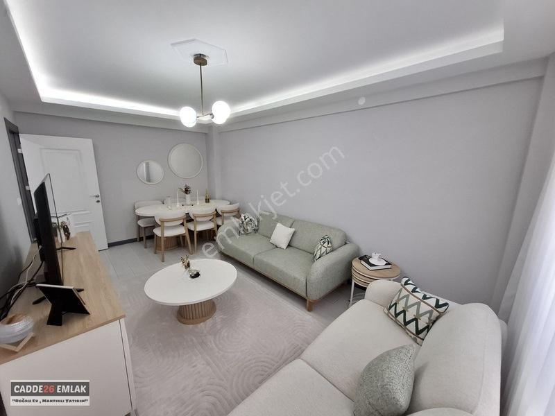 Cadde26 Dan Esenli Caddesinin Dibinde Satılık 2+1 Daire — fotoğraf 6
