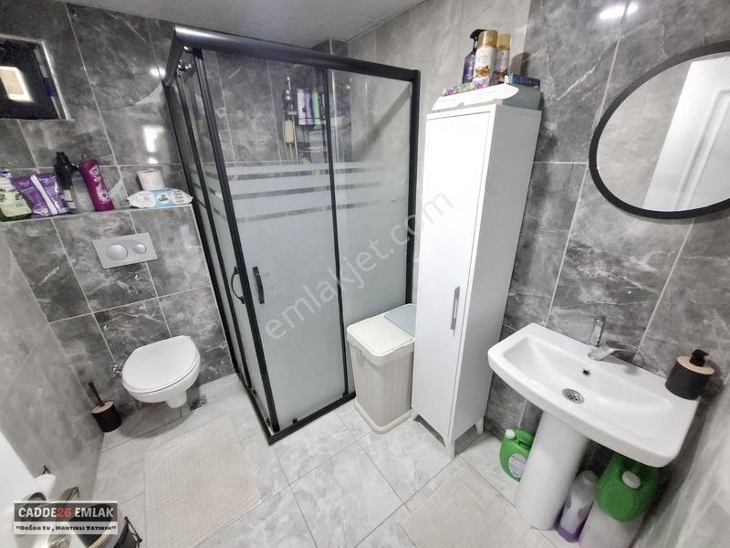 Cadde26 Dan Esenli Caddesinin Dibinde Satılık 2+1 Daire — fotoğraf 12