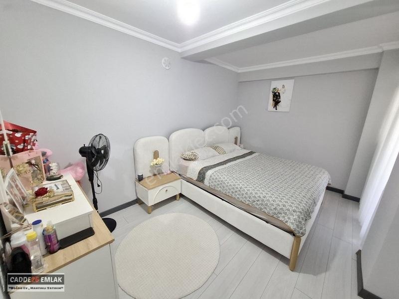 Cadde26 Dan Esenli Caddesinin Dibinde Satılık 2+1 Daire — fotoğraf 14