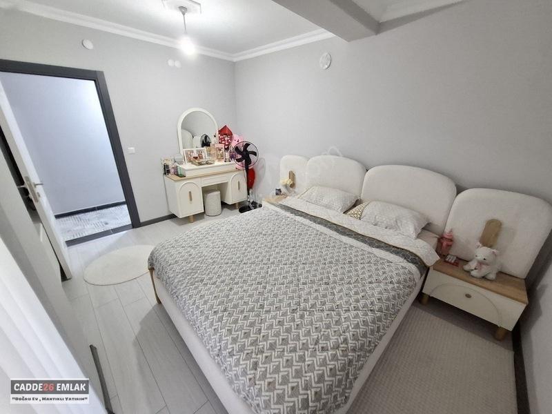 Cadde26 Dan Esenli Caddesinin Dibinde Satılık 2+1 Daire — fotoğraf 18
