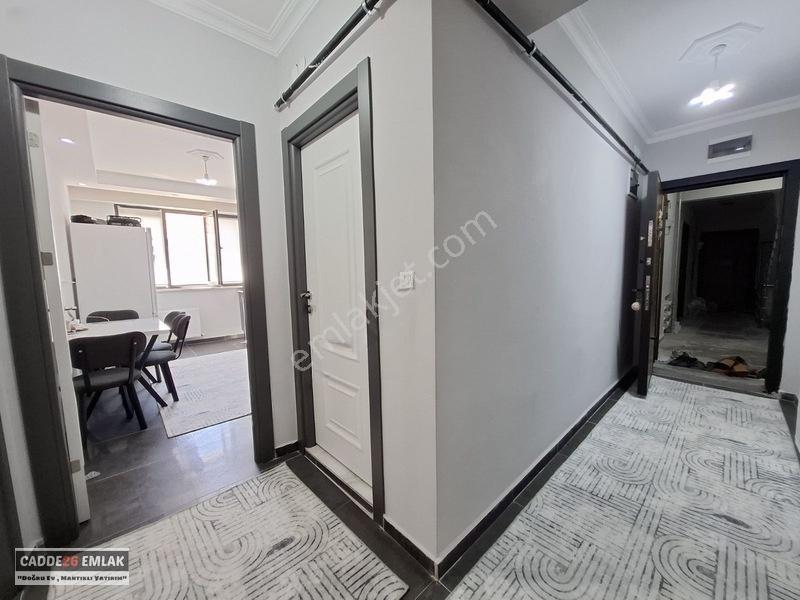 Cadde26 Dan Esenli Caddesinin Dibinde Satılık 2+1 Daire — fotoğraf 20