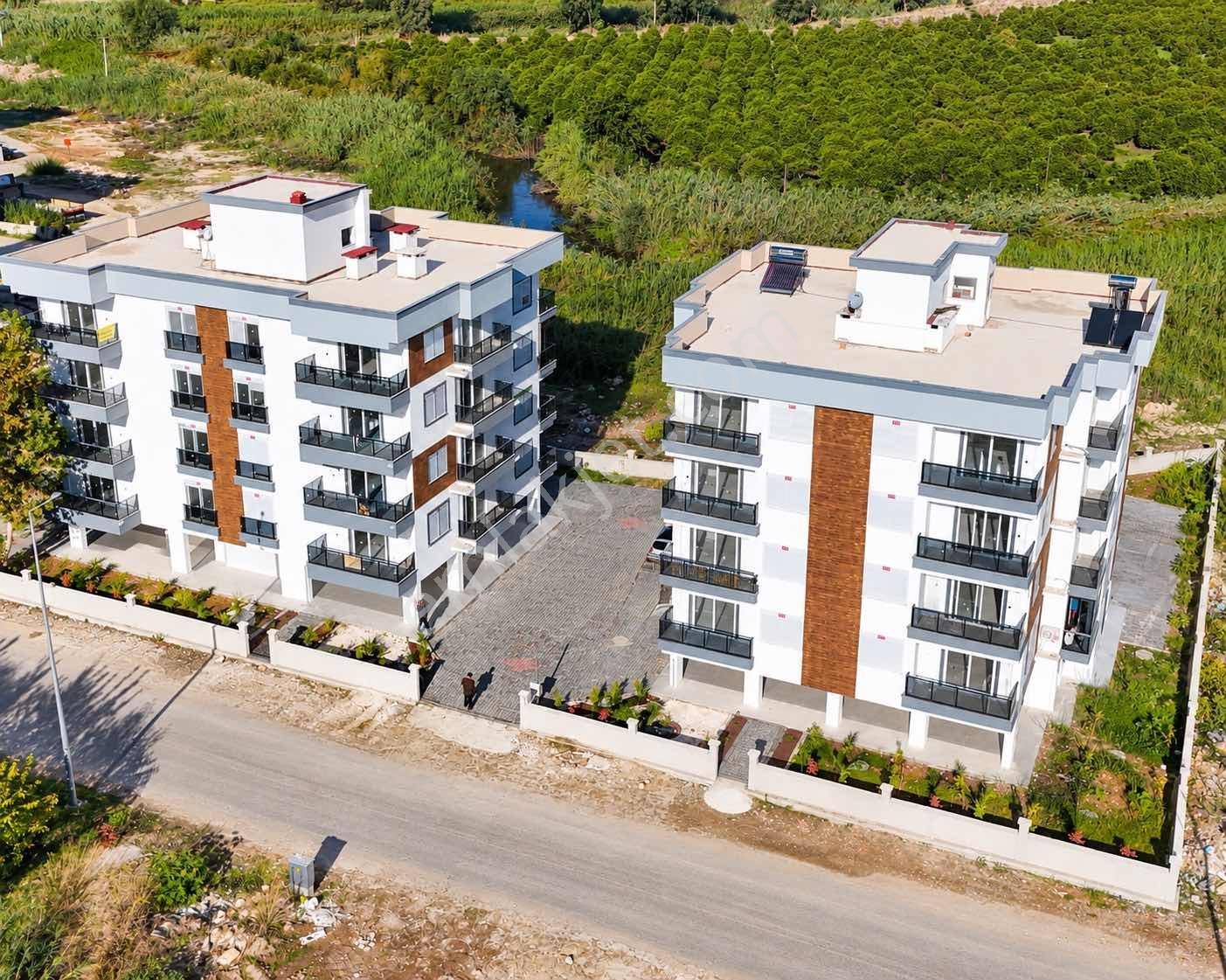 Finike Kum Mahellesinde Amerikan Mutfaklı 2+1 Satılık Daire — fotoğraf 3