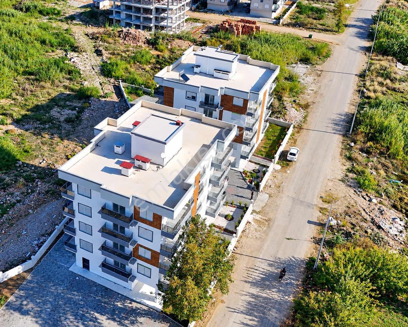 Finike Kum Mahellesinde Amerikan Mutfaklı 2+1 Satılık Daire — fotoğraf 5