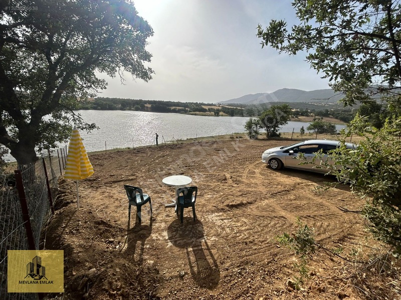 Gölete Sıfır Köye 300metre Uzaklıkta Resmi Yol Var Mustekil Tapu — fotoğraf 3