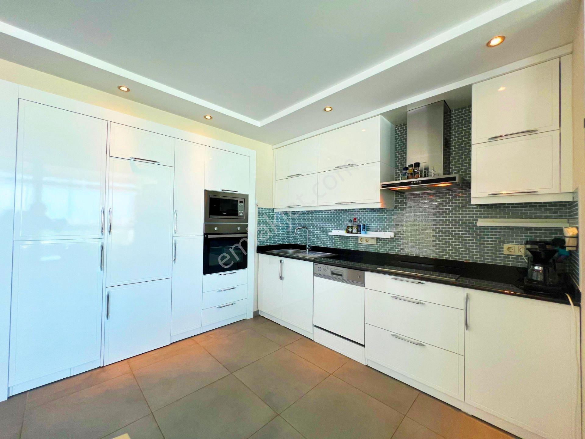 Alanya Kargıcakta Manzaralı Yerden Isıtmalı Ferah 4+1 Çatı Dubleksi Daire — fotoğraf 9