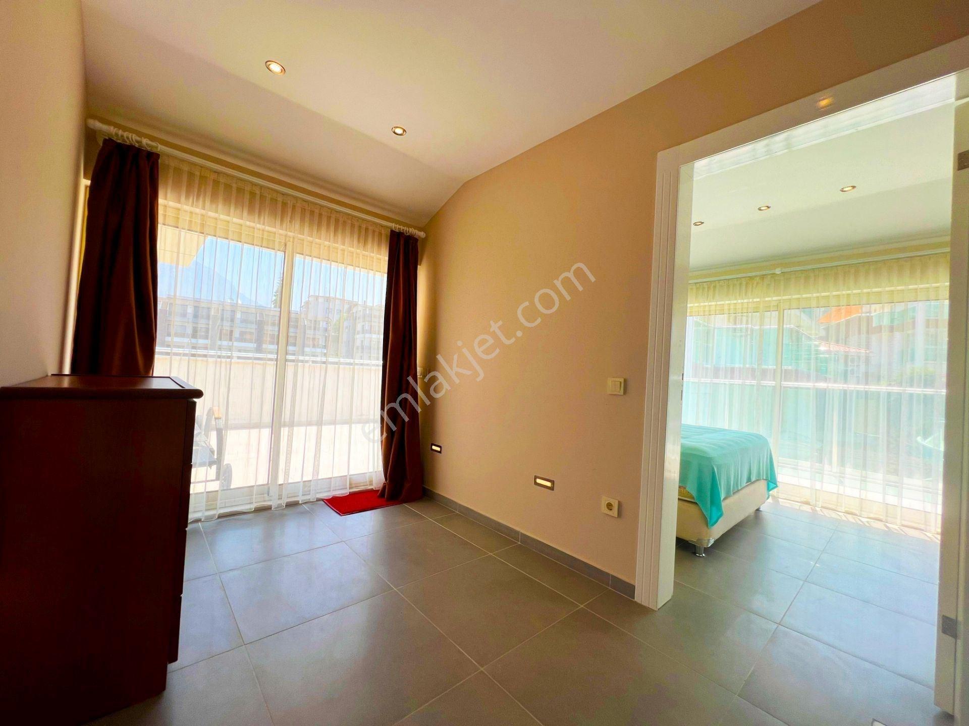 Alanya Kargıcakta Manzaralı Yerden Isıtmalı Ferah 4+1 Çatı Dubleksi Daire — fotoğraf 13