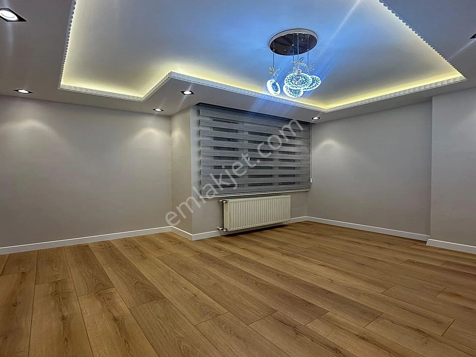 Metrobüse Yürüme Mesafesinde Ultra Lüx 2+1 İskanlı Satılık Arakat Daire!!! — fotoğraf 14