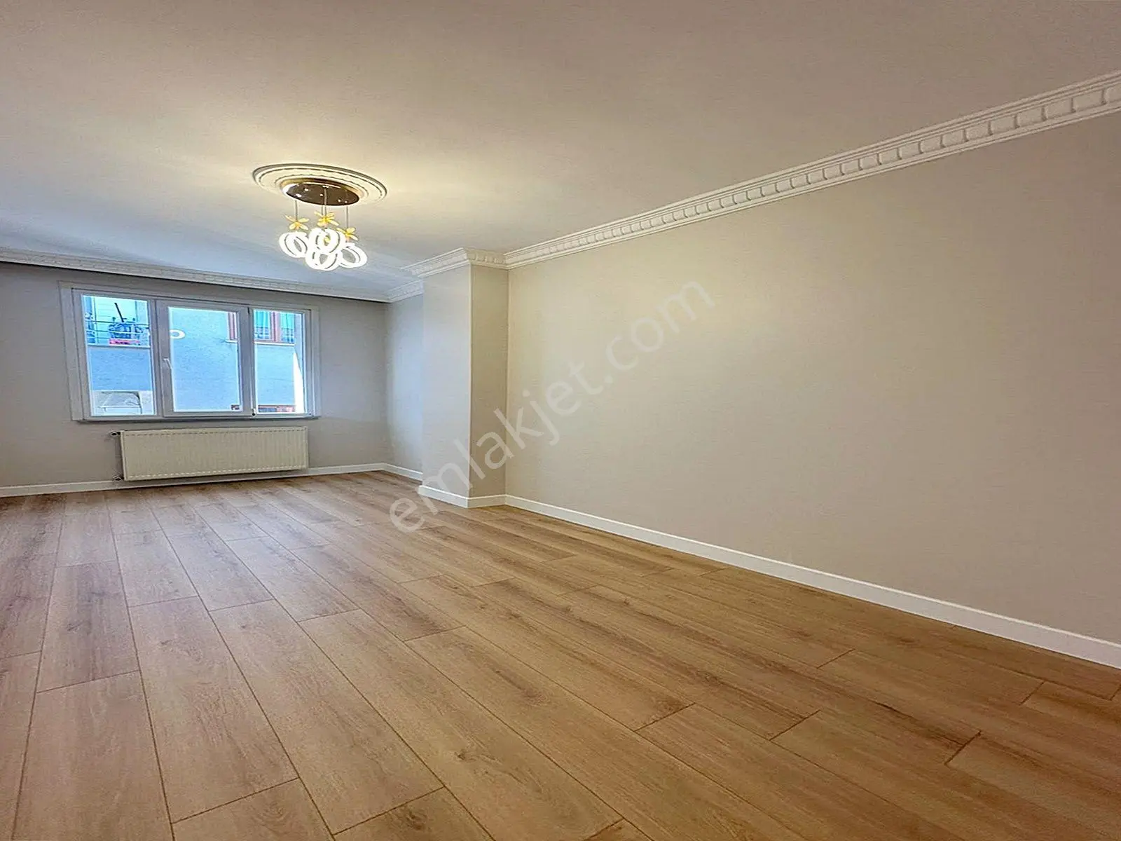 Metrobüse Yürüme Mesafesinde Ultra Lüx 2+1 İskanlı Satılık Arakat Daire!!! — fotoğraf 18