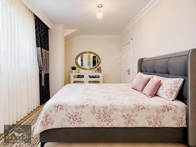Merkezi Konumda Dev M2 2+1 Giriş Katı Daire!!!! — fotoğraf 4