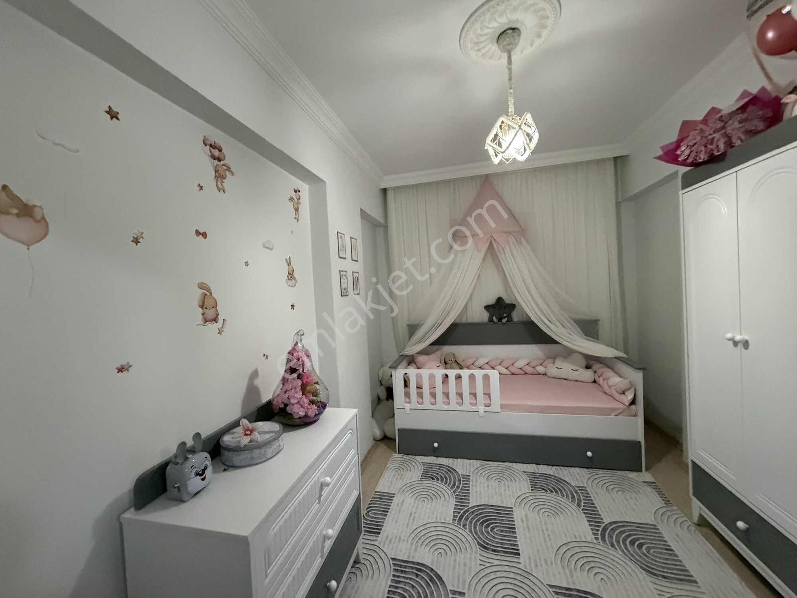 Akkent Kongre Merkezi Civarında Ara Kat 2+1 Satılık Daire — fotoğraf 14