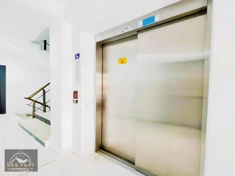 Metrobüse 5 Dk Ön Cephe 2+1 Satılık Yatırımlık Daire!! — fotoğraf 21