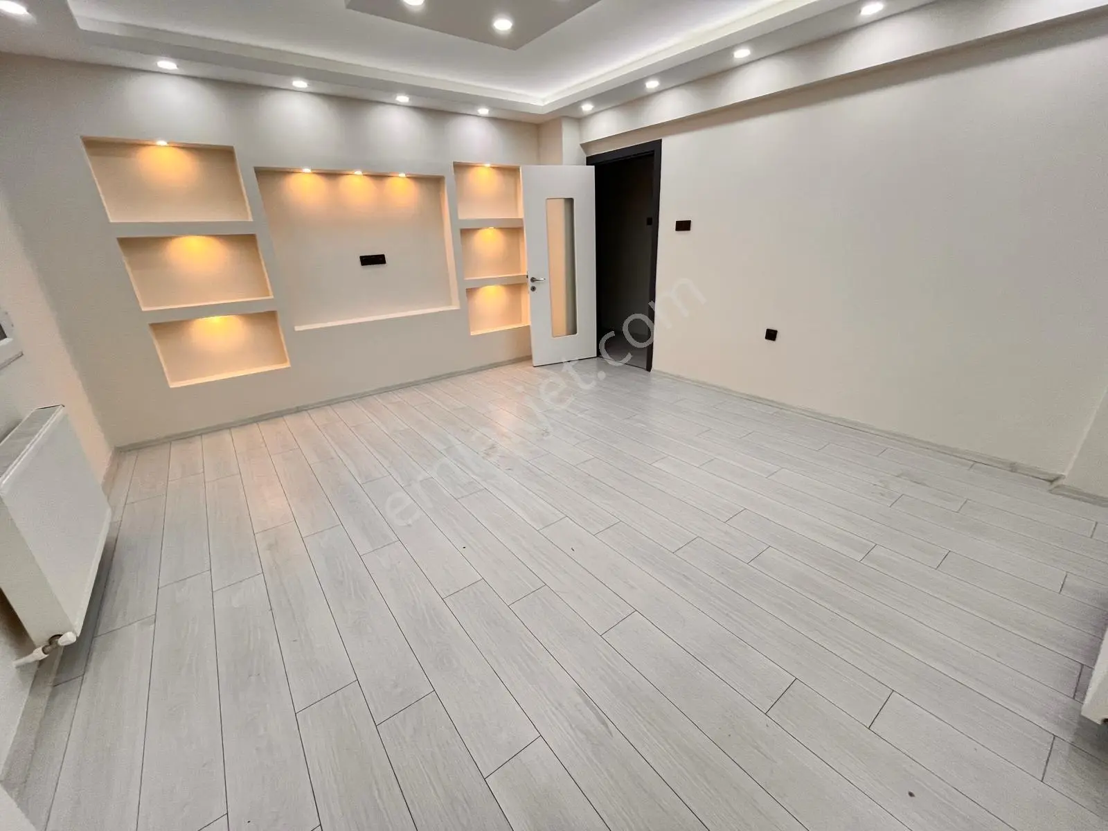 Üçyol Meydan Metro Yakını Lüks Dekorlu 3+1 115m2 Arakat Daire — fotoğraf 2