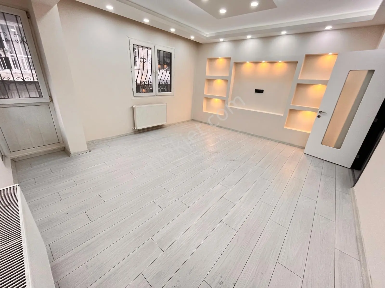 Üçyol Meydan Metro Yakını Lüks Dekorlu 3+1 115m2 Arakat Daire — fotoğraf 4
