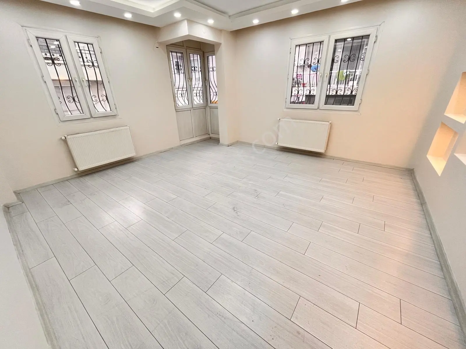 Üçyol Meydan Metro Yakını Lüks Dekorlu 3+1 115m2 Arakat Daire — fotoğraf 5