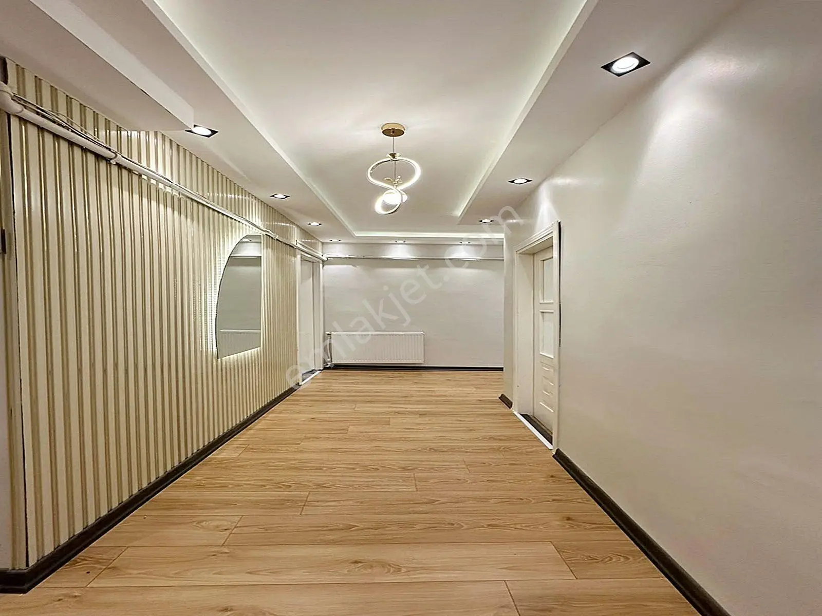 Esenyurt Üniversite Ve Belediye'ye Komşu Lüx Satılık 2+1 Daire! — fotoğraf 3