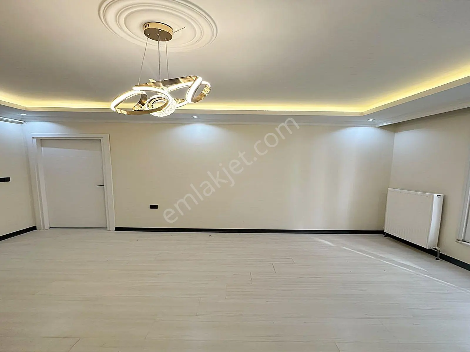 Merkezi Konumda Bahçe Katı Fiyatına Arakat 2+1 İskanlı Kelepir Satılık Daire!!! — fotoğraf 8