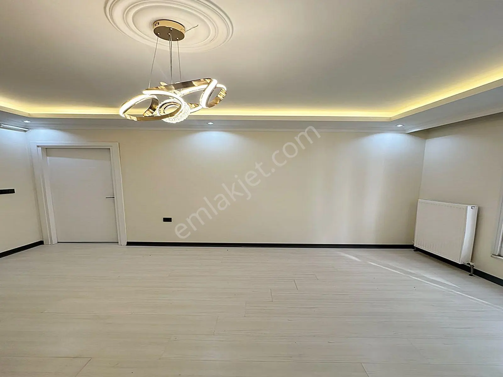 Merkezi Konumda Bahçe Katı Fiyatına Arakat 2+1 İskanlı Kelepir Satılık Daire!!! — fotoğraf 9