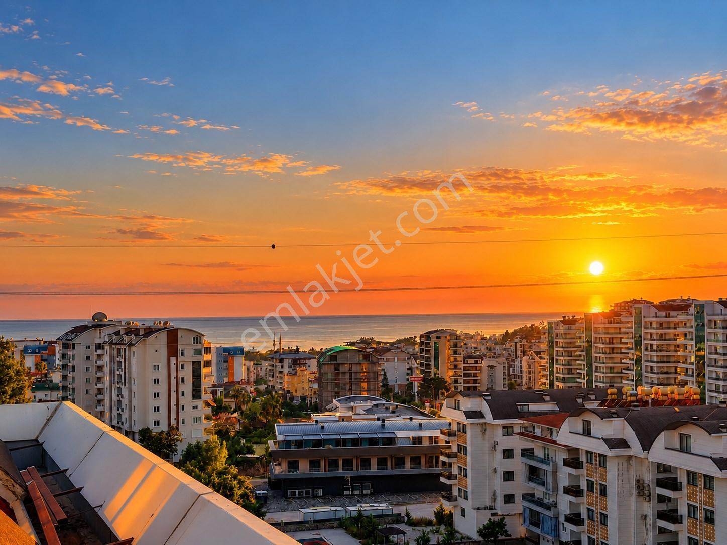 Alanya Avsallar'Da Deniz Manzaralı Lüks Residansta 2+1 Satılık Dubleks