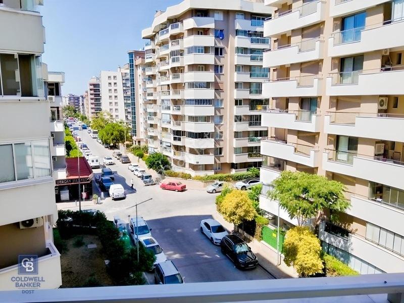 Narlıdere Yenikale'nin En Gözde Sitesinde Ferah Satılık Daire